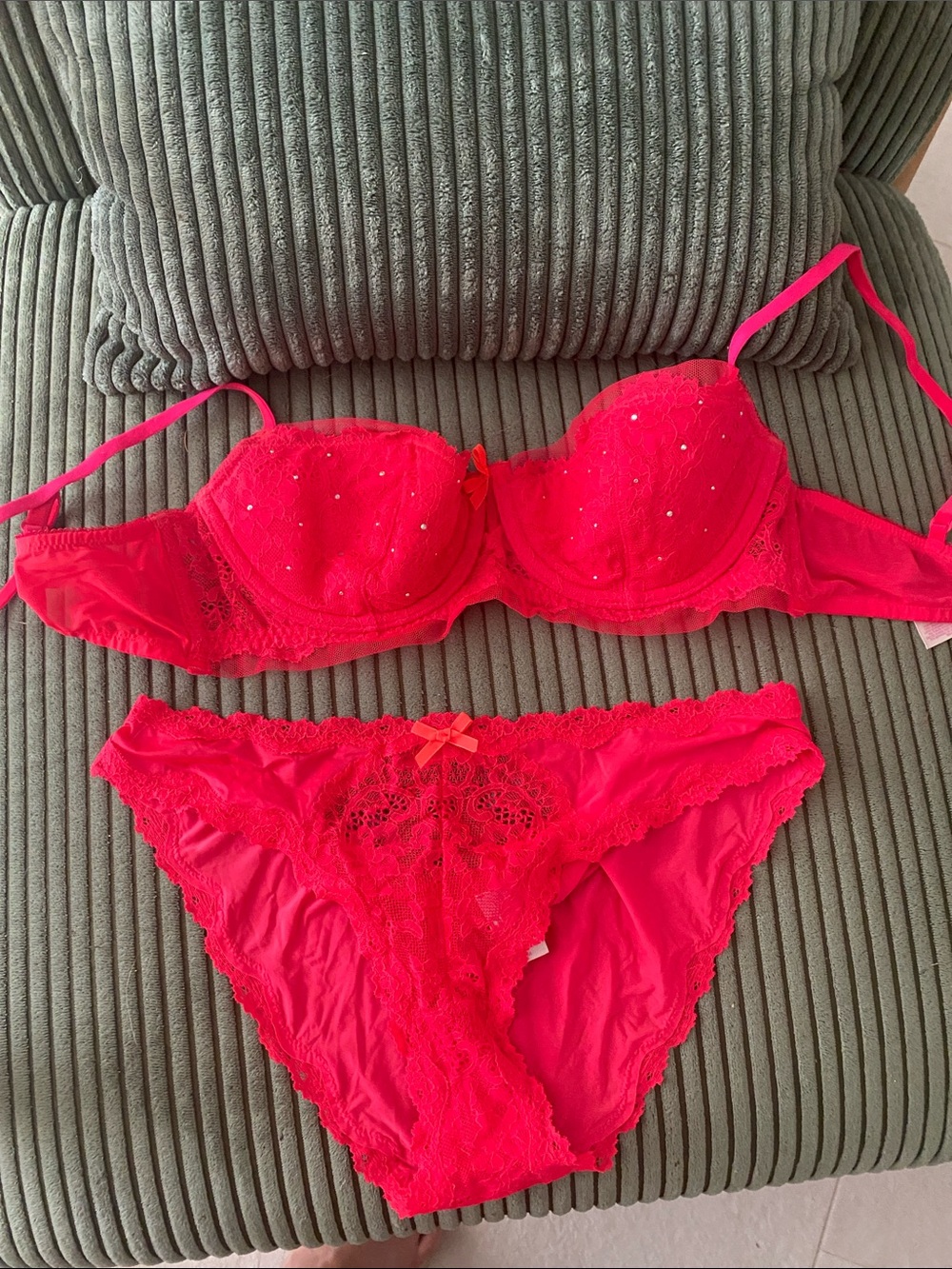 Victoria's Secret Bright Pink Lace Underwire Bra & Bikini Set